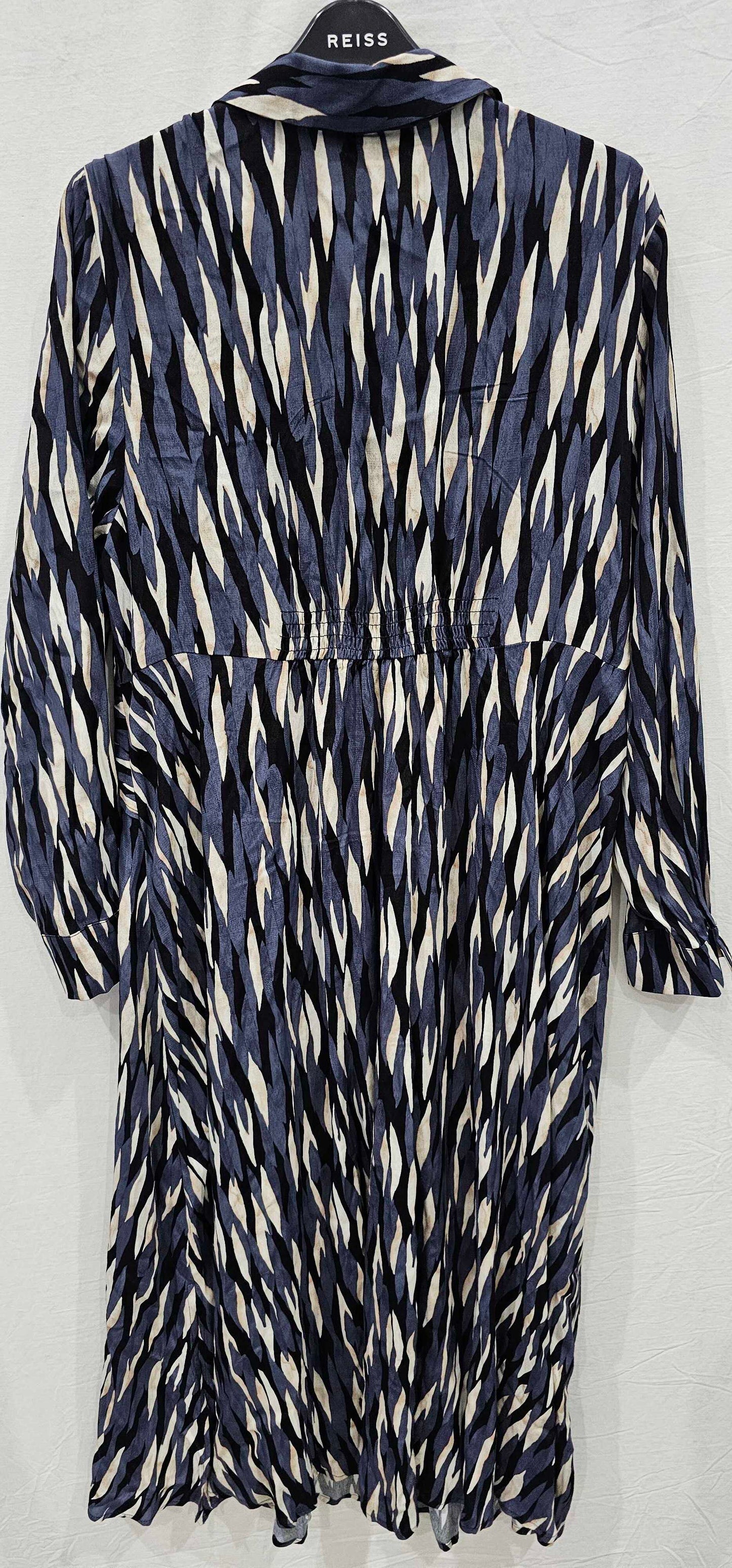 Mint Velvet - Grey Abigail Twist Midi Shirt Dress - Grey Size: Uk16