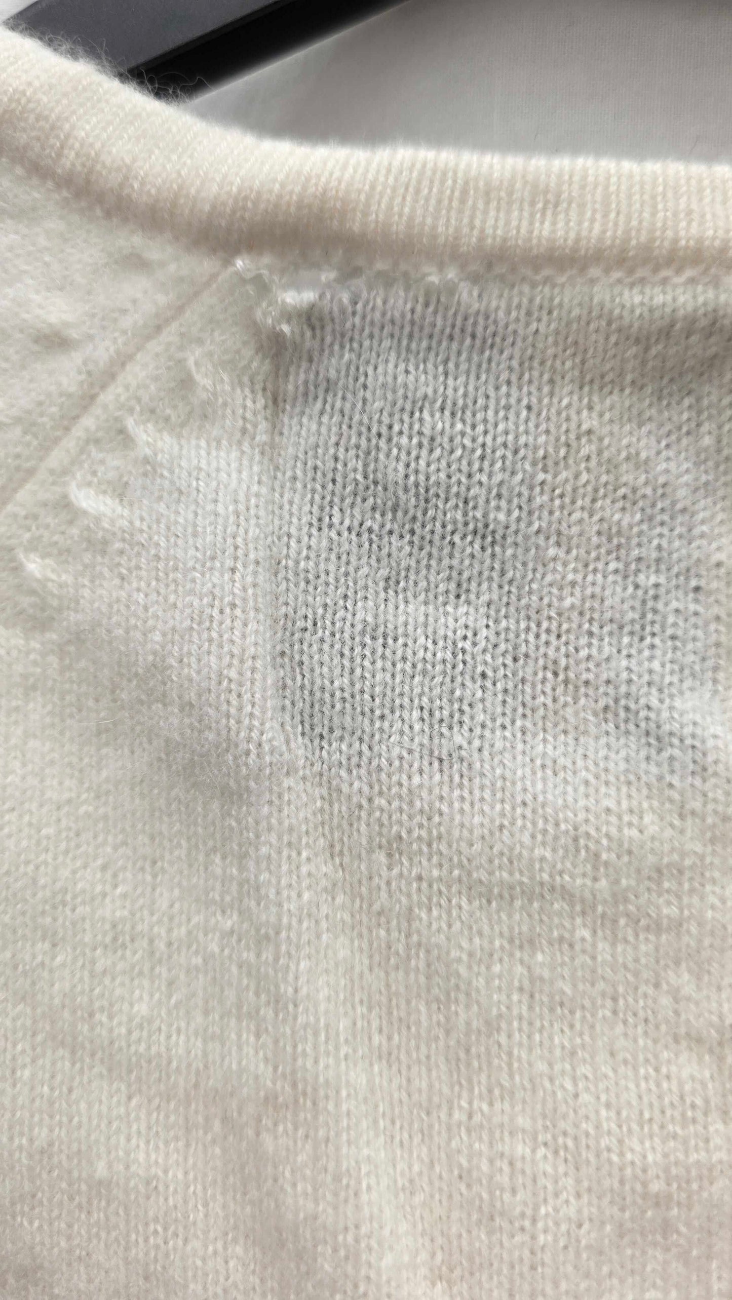 Scott & Scott London-button Back Crew Cream Size: Uk 10