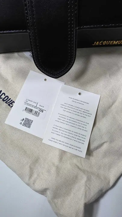 Jacquemus Les Classiques The Large Bambino Handbag Size: Small