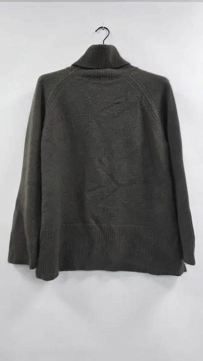N°· Eleven - Khaki Cashmere Centre Front Seam Raglan Tunic Jumper - Green Size: S