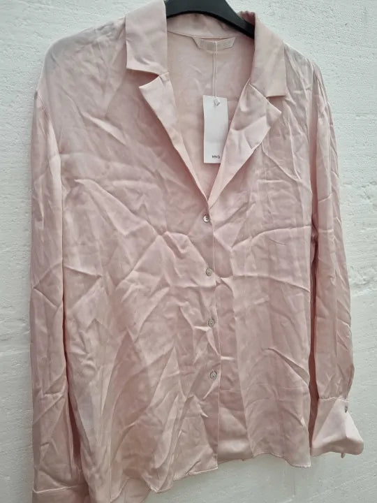 Mango Lapels Flowy Shirt Size: Large