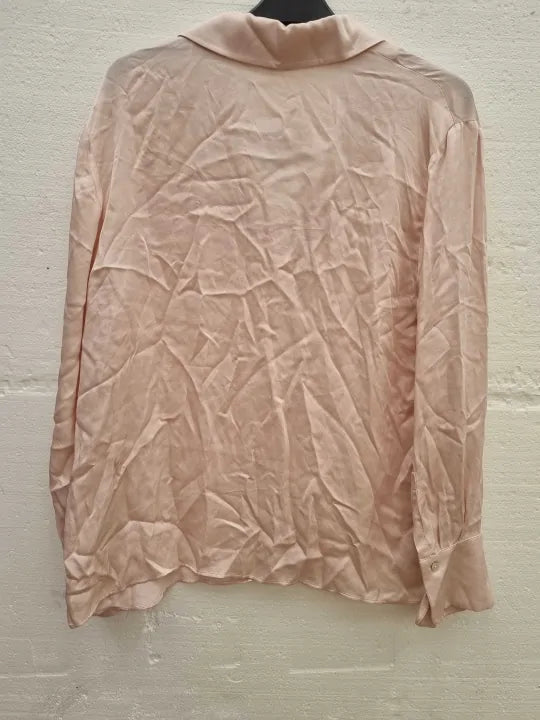 Mango Lapels Flowy Shirt Size: Large