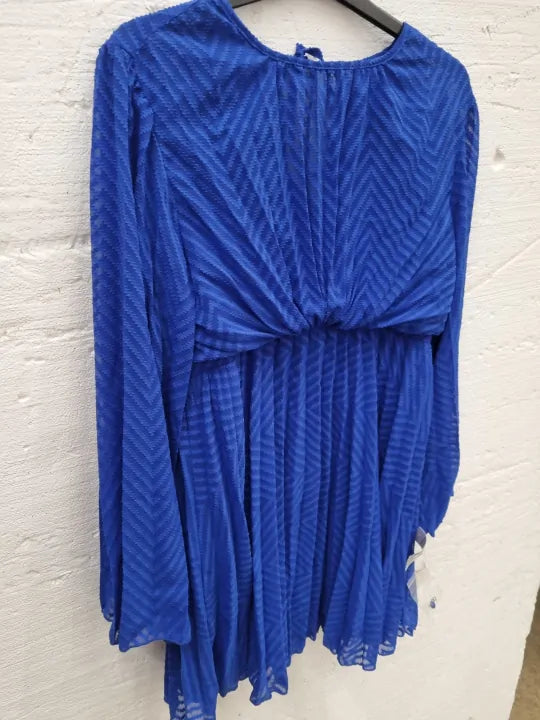 Asos Design Curve Tie Back Fluted Sleeve Pleated Chevron Chiffon Midi Dress Size: Uk 14
