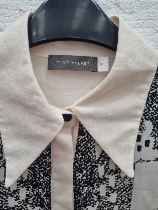 Mint Velvet Lace Print Shirt Size: Xsmall