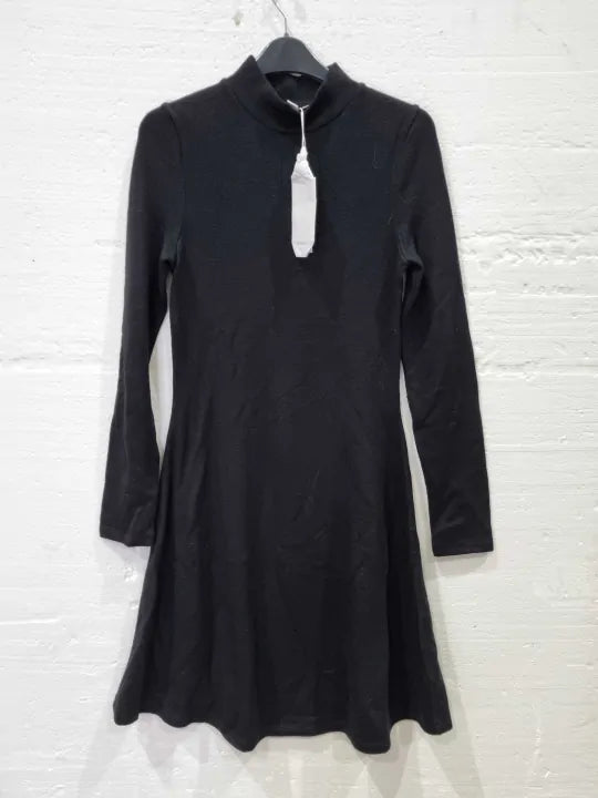 Vincev High-Neck Flared Dress Size: Small