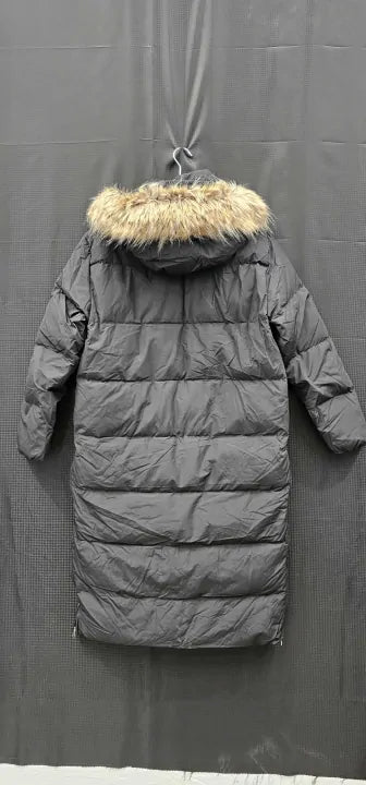Polo Ralph Lauren
Concealed-Fastening Hooded Parka Size: M