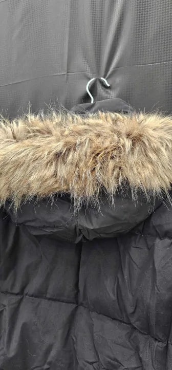 Polo Ralph Lauren
Concealed-Fastening Hooded Parka Size: M