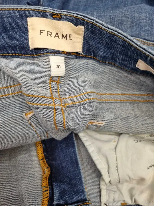 Frame Le Mini Bootleg Jeans In Poe Size: 31