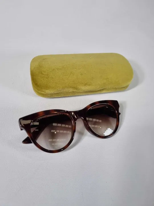 Gucci Cat Eye Frame Sunglasses Size: *