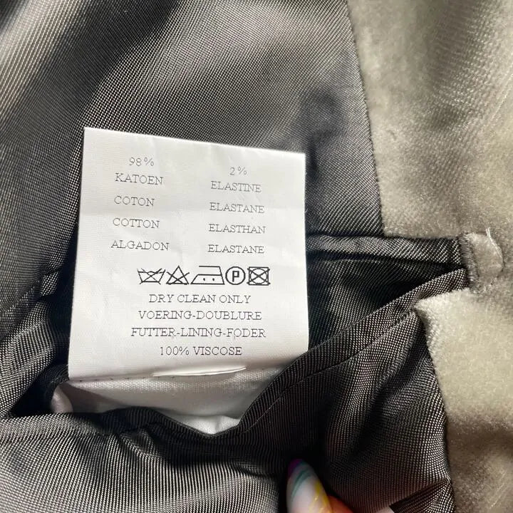 Richard James Savile Row - Grey Velvet Dinner Jacket Size: 48
