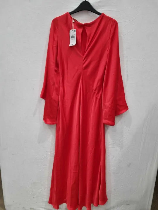 Mango - Fuschia Fluted Sleeve Satin Dress Size: Small