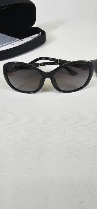 Salvatore Ferragamo Grey Gradient Round Ladies Sunglasses Sf744sla 001 59 Size: 59