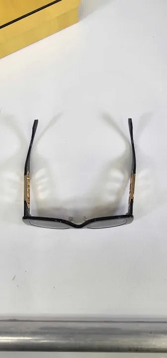 Fendi-fe40065f 5681S-*-black-women's Black Fendi Sunglasses 54Mm-black Size: 54Mm