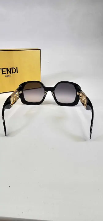 Fendi-fe40065f 5681S-*-black-women's Black Fendi Sunglasses 54Mm-black Size: 54Mm