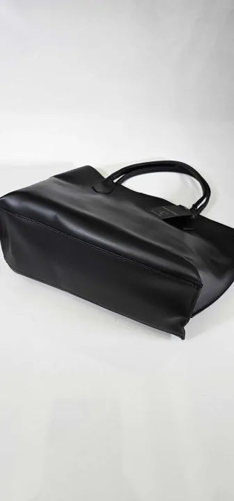 Black Tote Bag Size: *