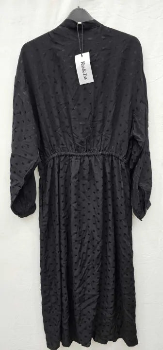 Ro & Zo - Black Satin Jacquard Button Front Dress - Black Size: Uk14