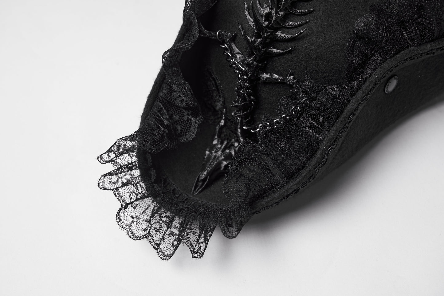 Punk Rave Goth Imprisoned Beast Bone Pirate Hat