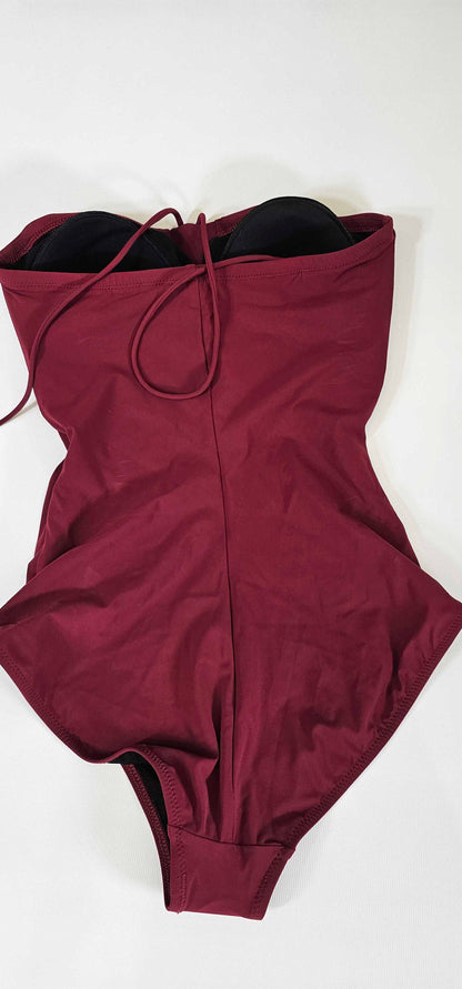 Gottex - Red Golden Touch One Piece Round Neck - Red Size: Uk12
