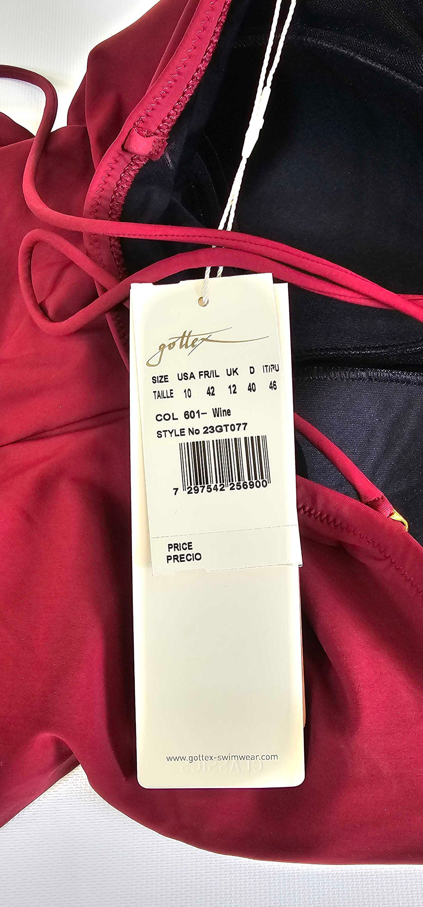 Gottex - Red Golden Touch One Piece Round Neck - Red Size: Uk12