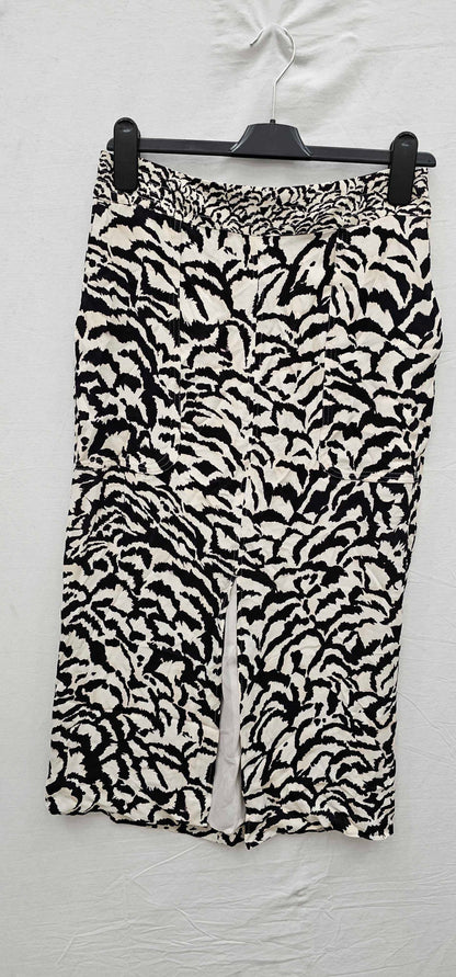 Reiss-28211124-10-black-white Tori Animal Print Skirt-black/ Beige Size: Uk10
