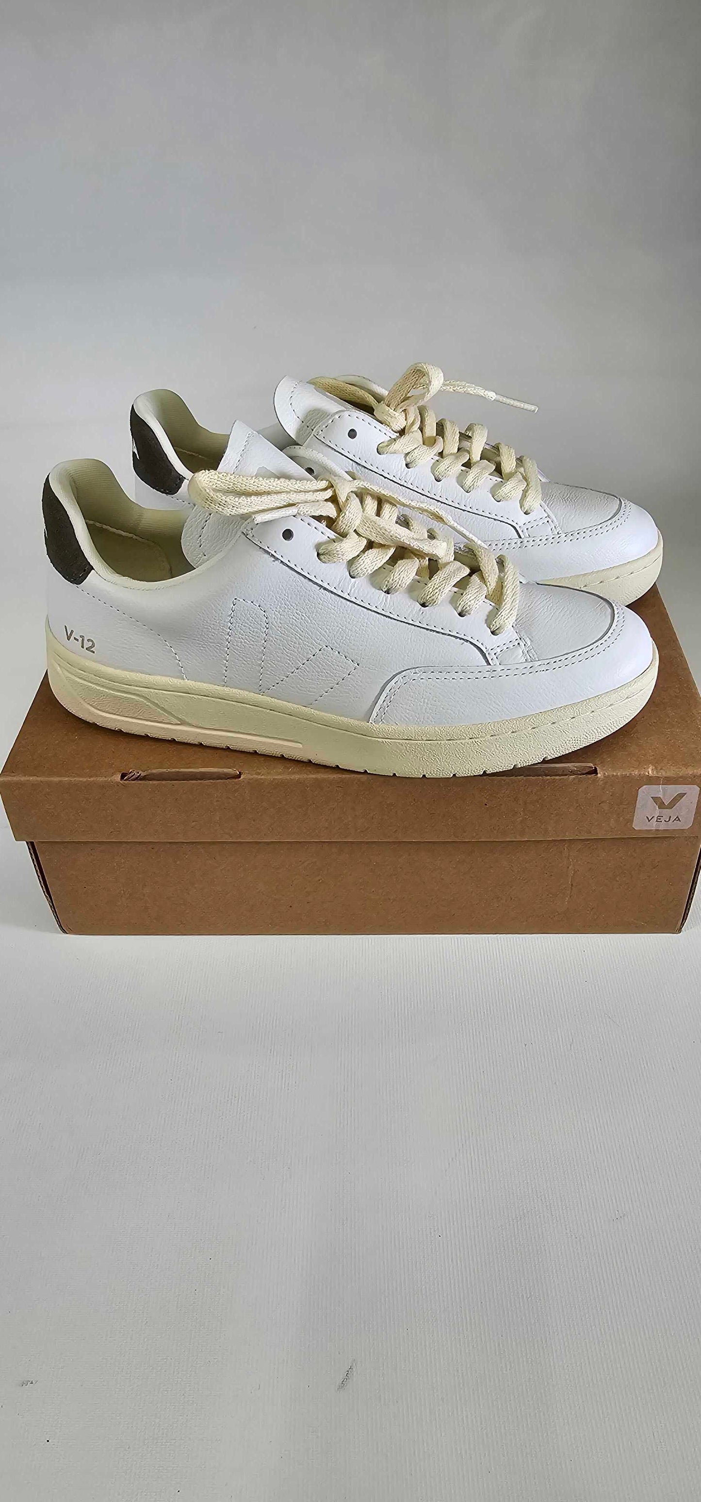 Veja - Women's White/khaki V-12 Trainers - White Size: Uk5