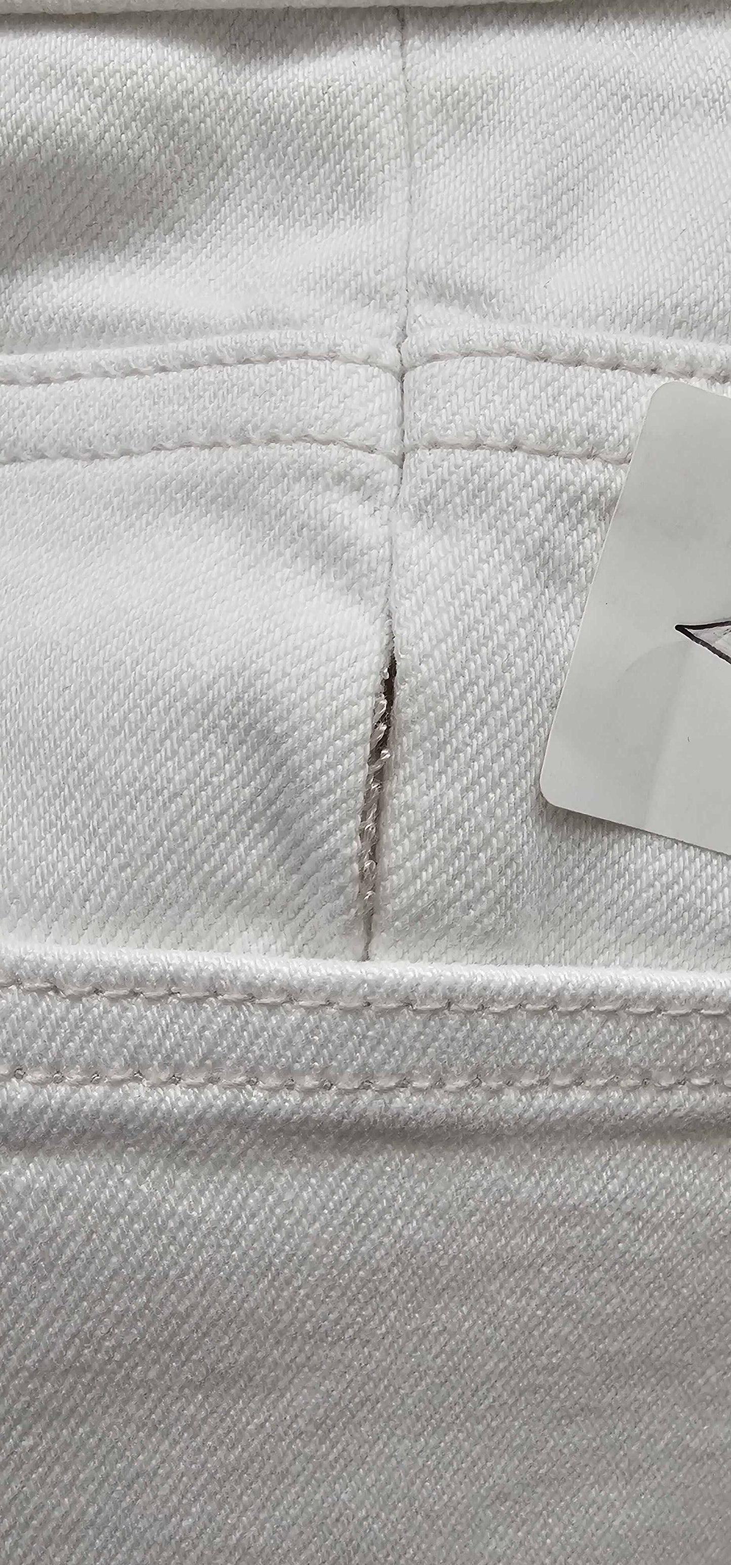 Allsaints-we404w White-28-white-white Kim Distressed Hem Stretch Jeans-white Size: 28