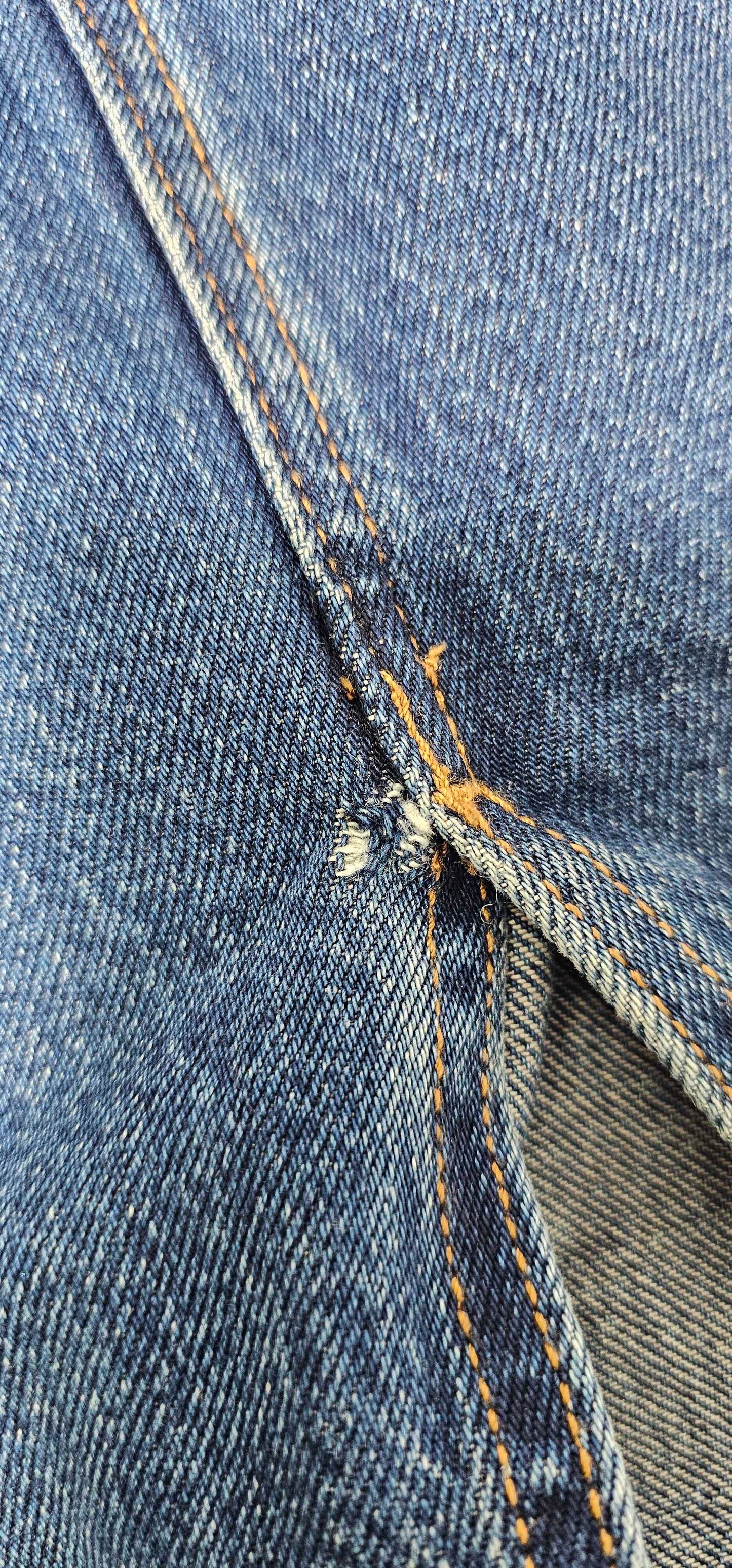 Levi's - Vintage Blue Split Denim Midi Skirt - Blue Size: 28