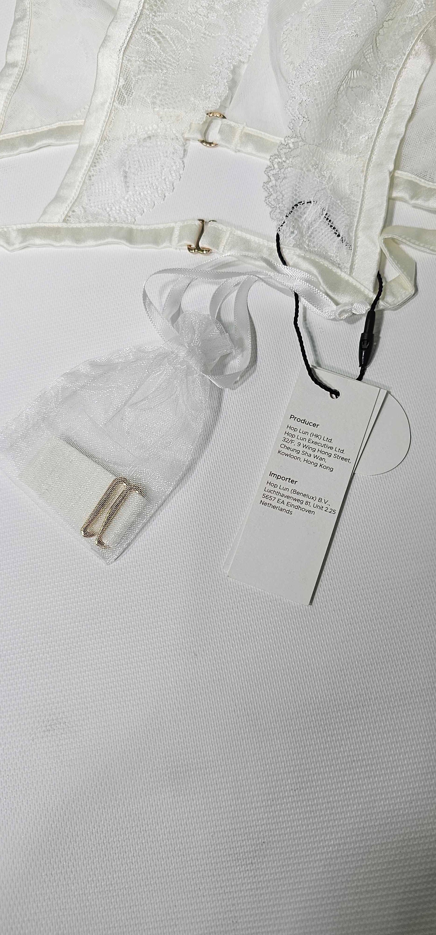 Janet Reger - Thea Curve Halter Neck Bralette White - White Size: 38B