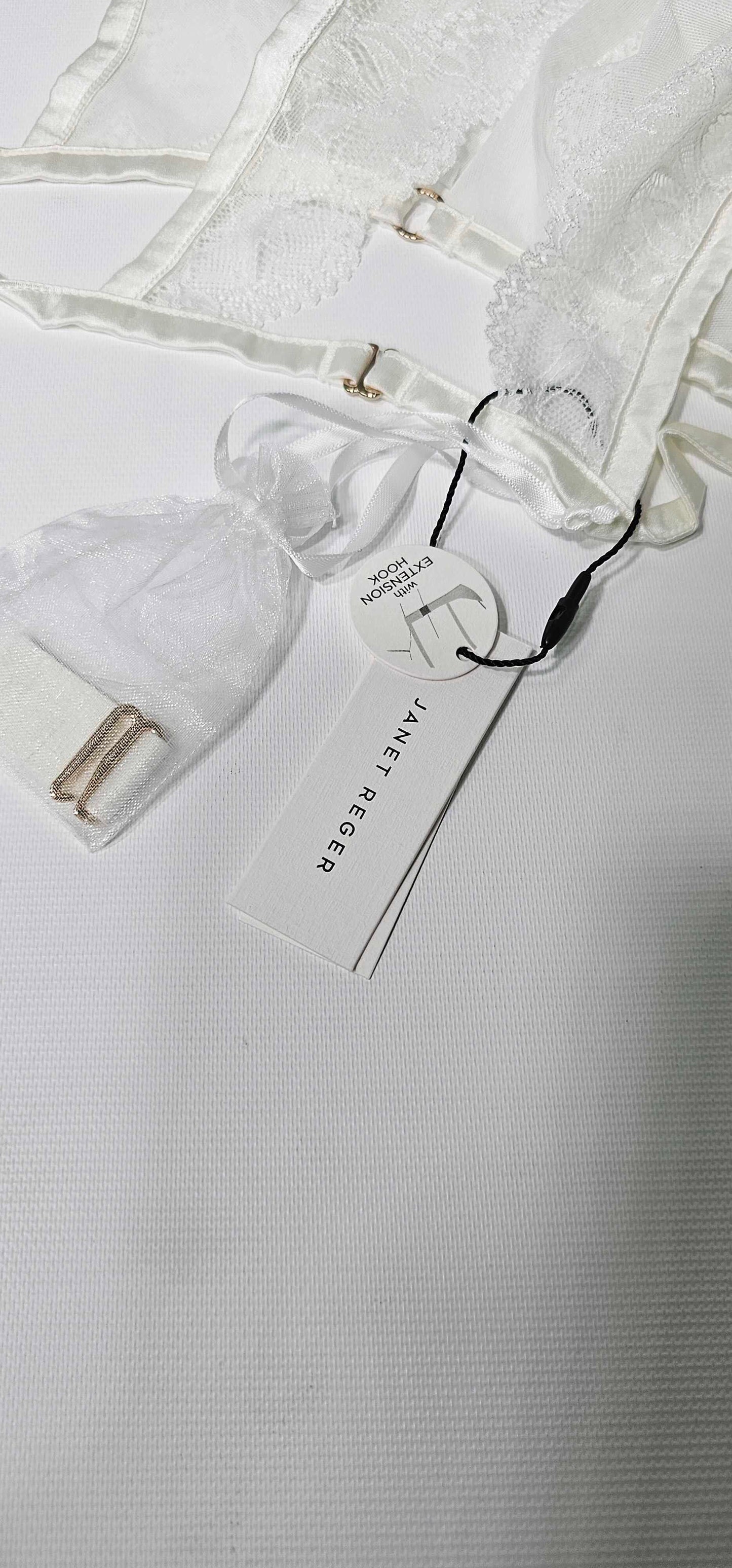 Janet Reger - Thea Curve Halter Neck Bralette White - White Size: 38D