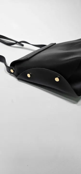 Lucky Bees - Black Crossbody Bag - Black Size: *