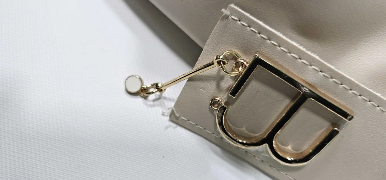 Cream Shoulder Bag Size: Medium