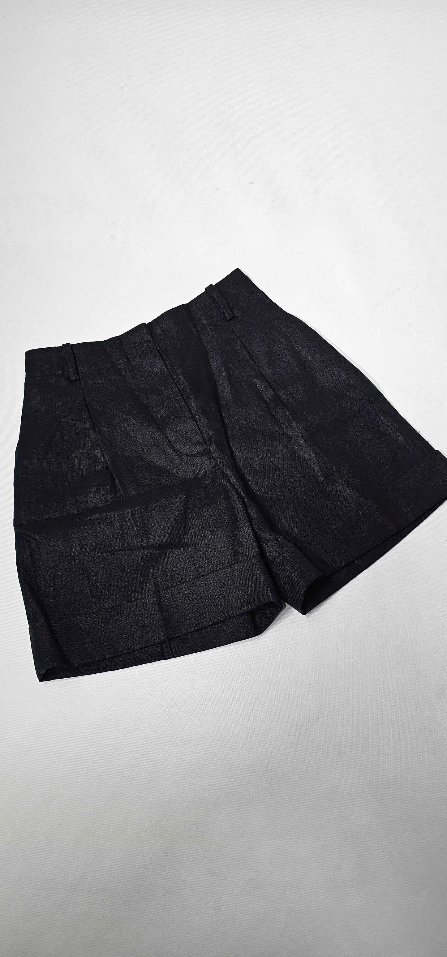 & Other Stories - St Walker Linen Shorts - Black Size: Uk4