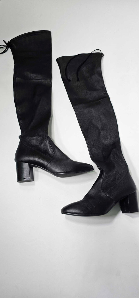 Stuart Weitzman - Black Gillian 60 City Stretch Suede Boot - Black Size: Uk5