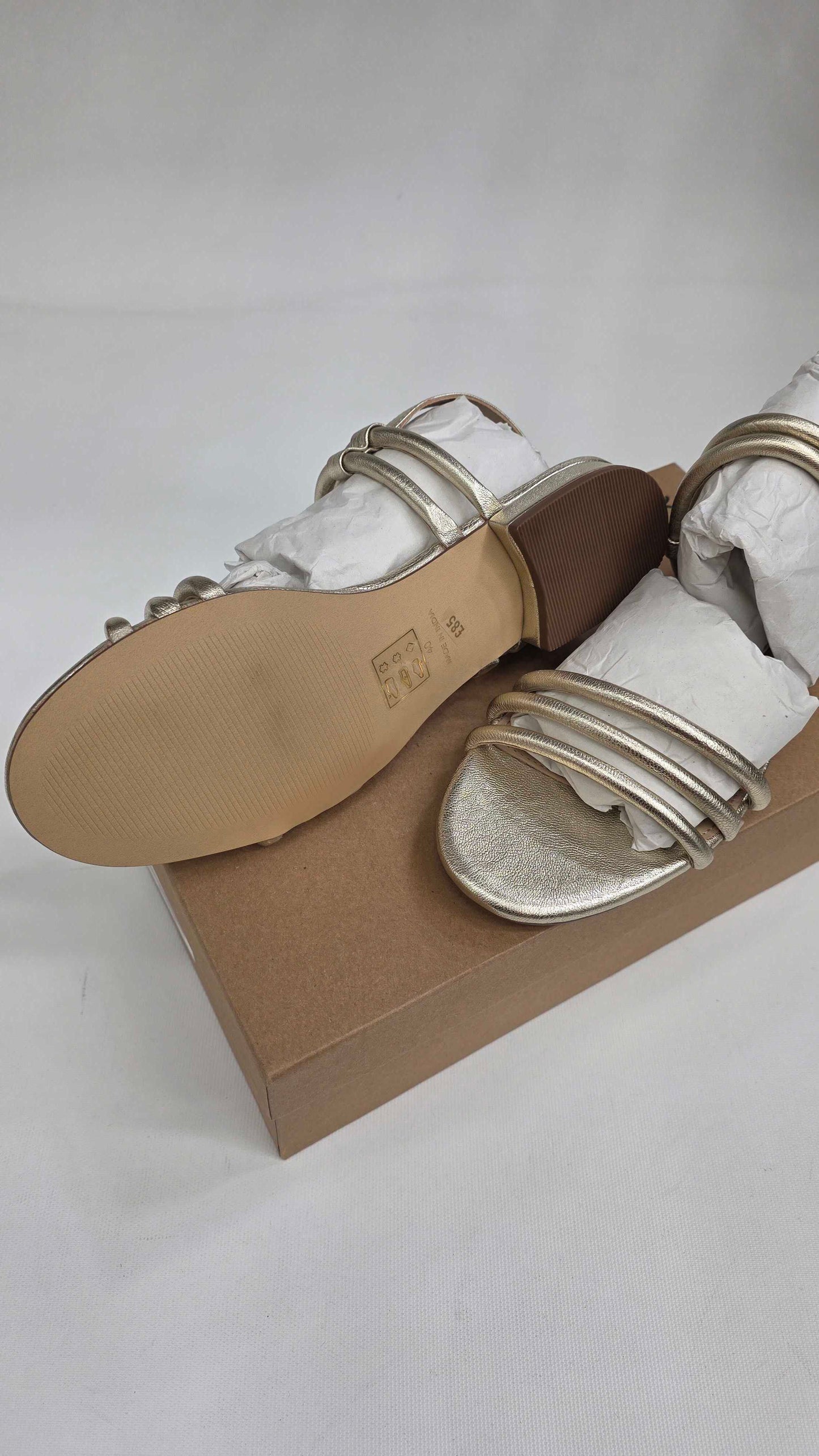 Phase Eight - Gold Leather Strappy Flats Size: Uk 7