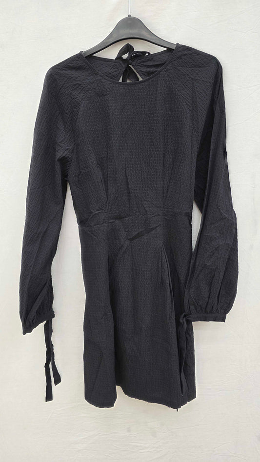 & Other Stories - Black Pleated Round Neck Mini Dress Size: Uk 6