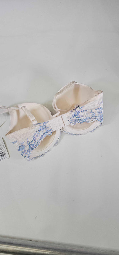 Wacoal - White Embrace Lace Contour Bra - Blue Size: 32F