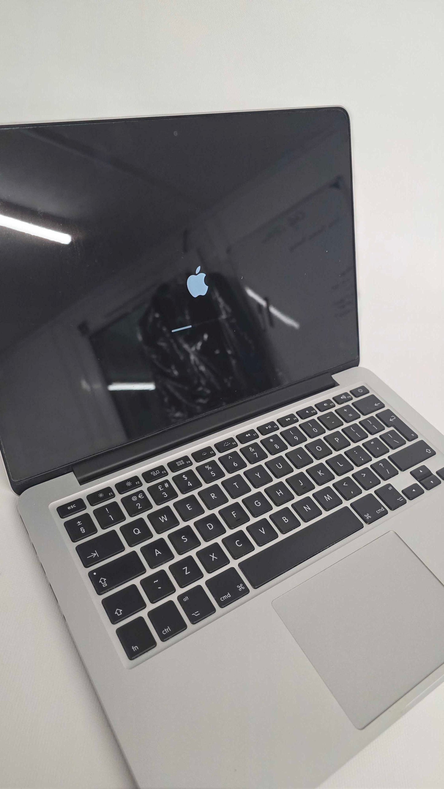 Macbook Pro A1536 Size: 128Gb