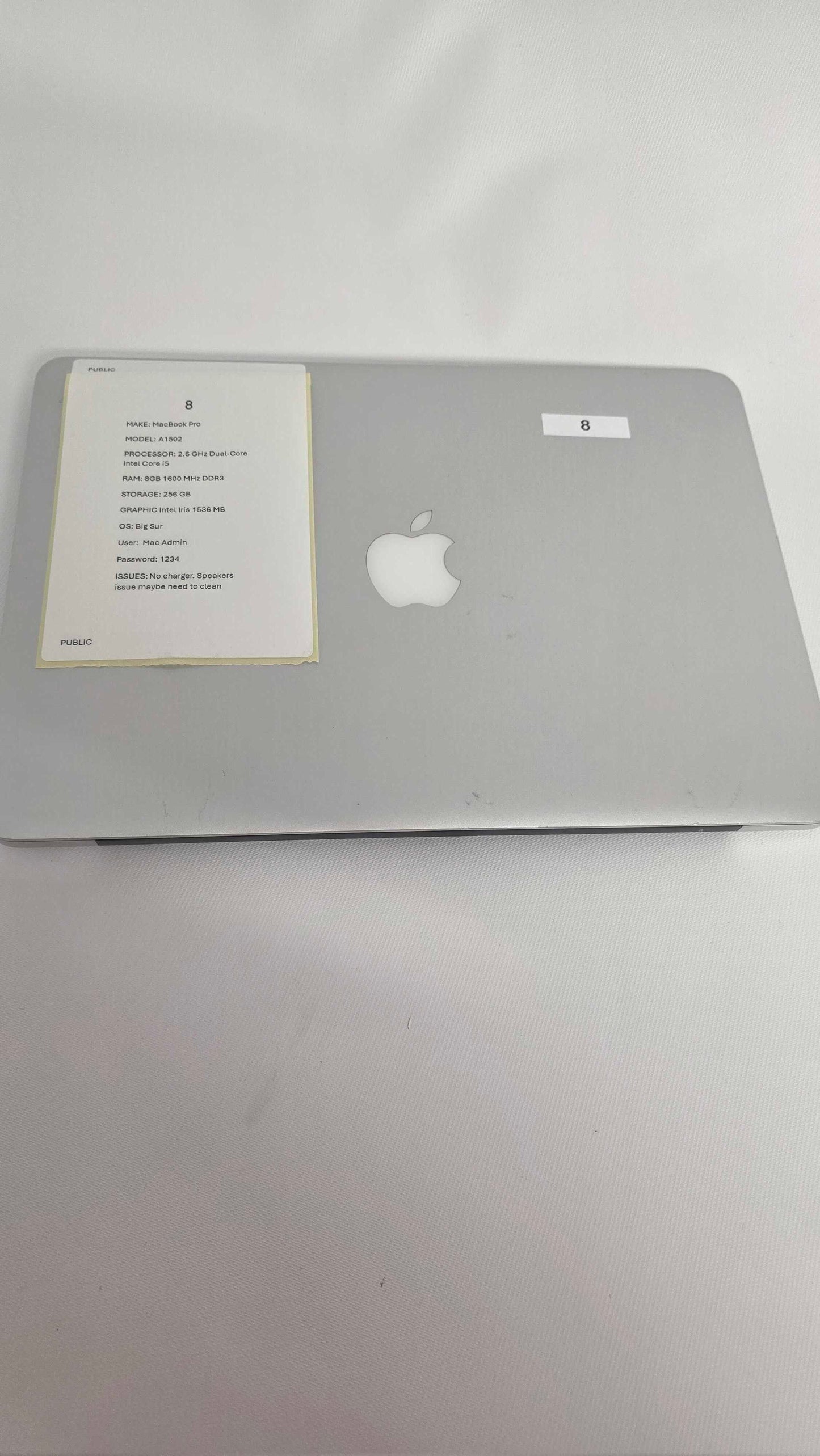 Macbook Pro A1502 Size: 256Gb