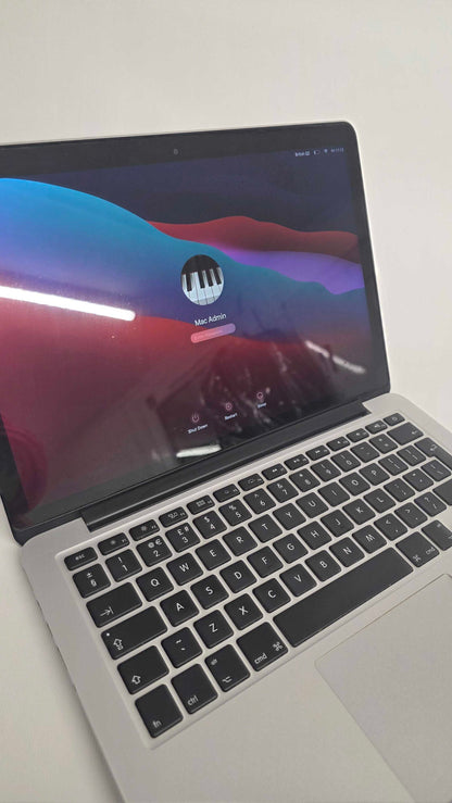 Macbook Pro A1502 Size: 256Gb