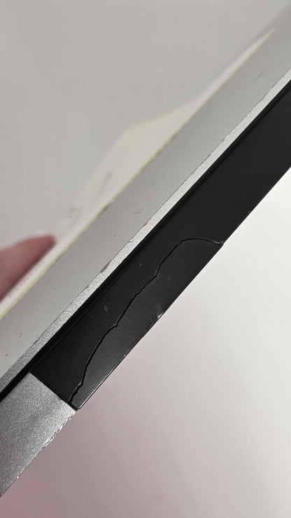 Macbook Air A1465 Size: 128Gb