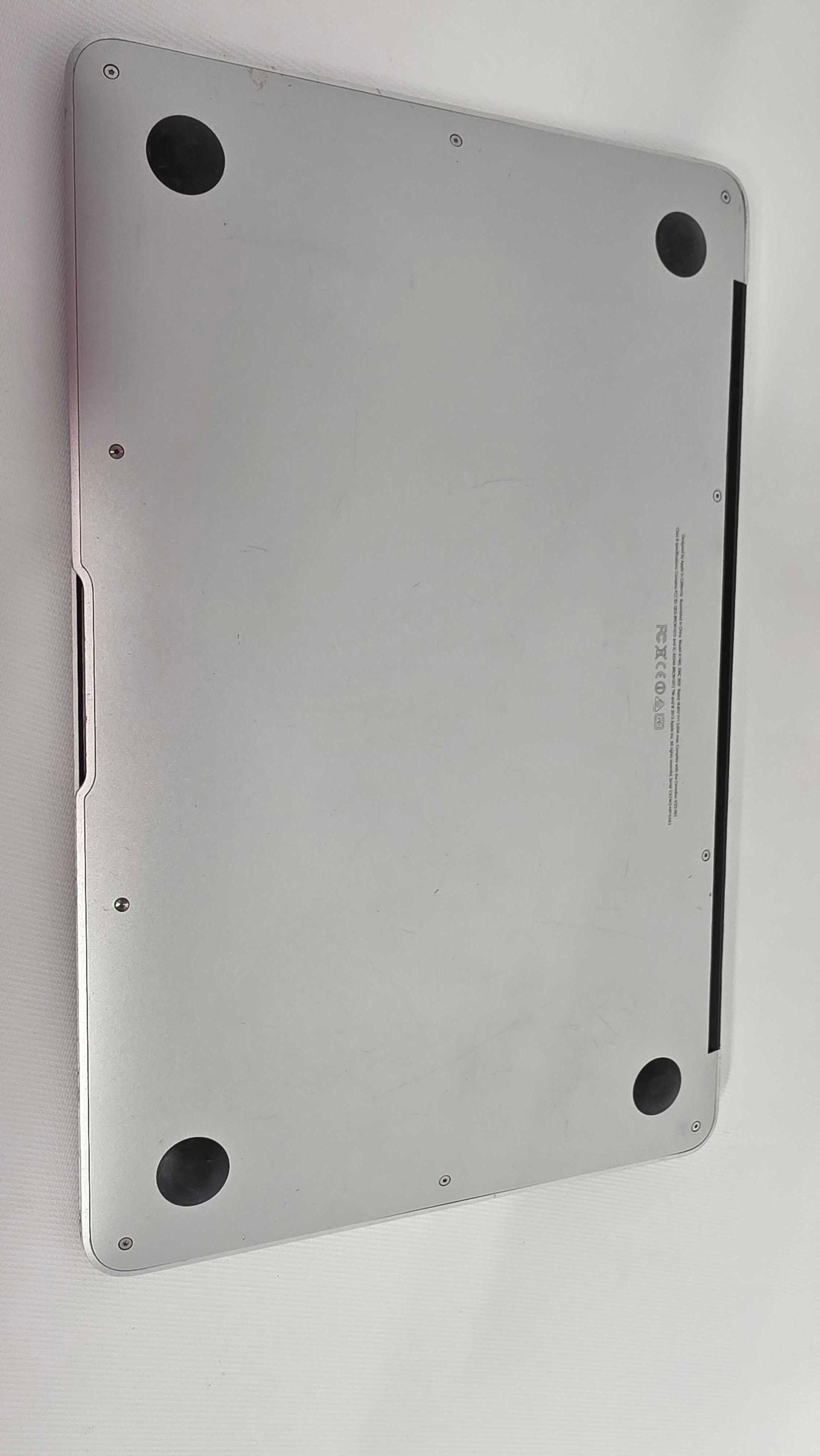 Macbook Air A1465 Size: 128Gb