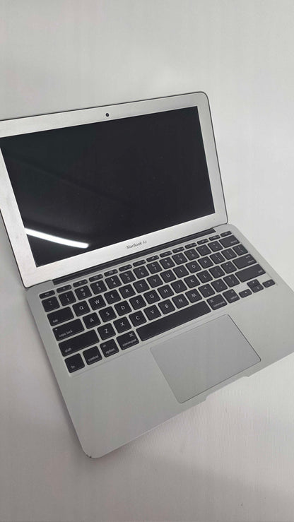 Macbook Air A1465 Size: 128Gb