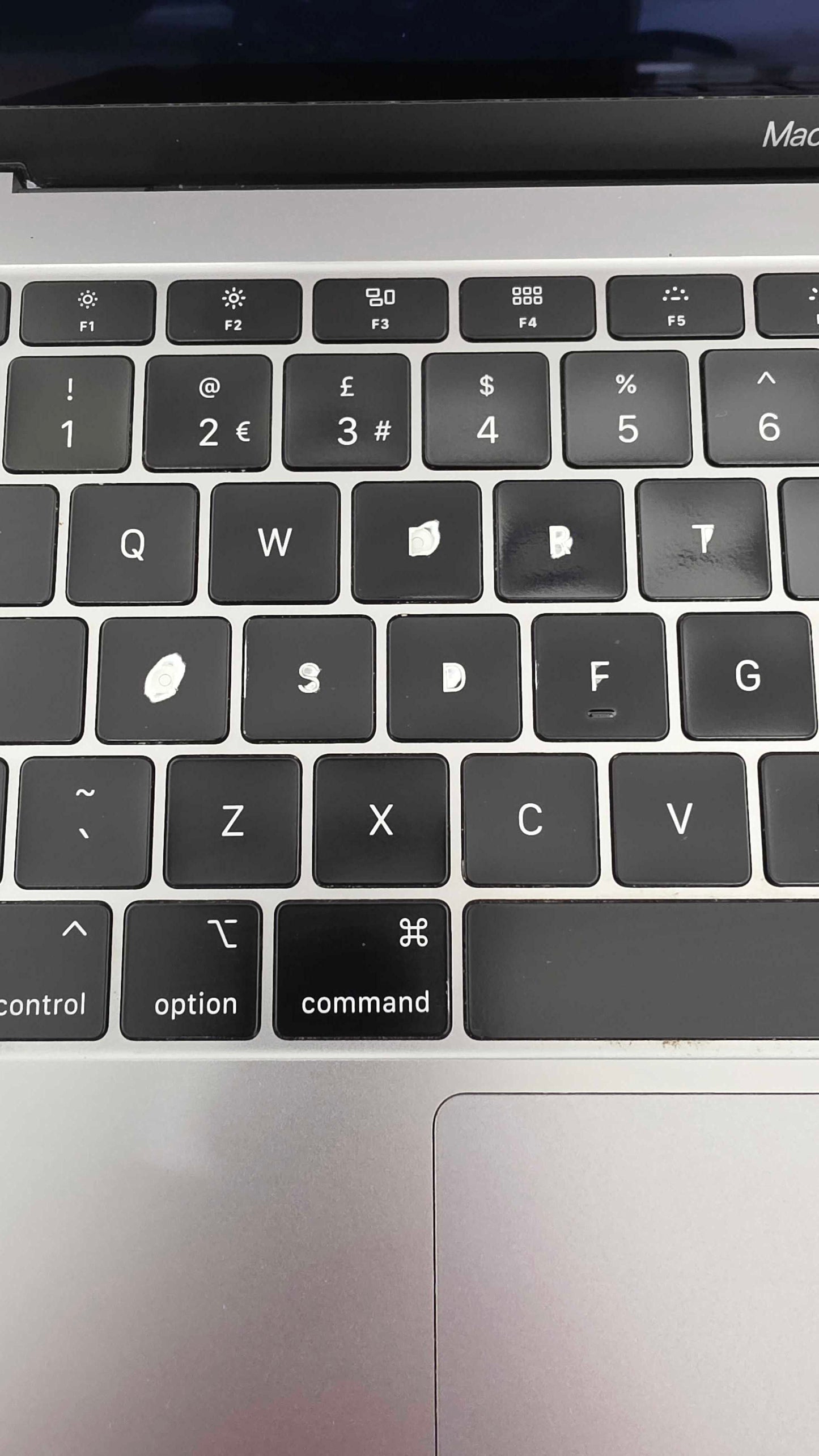 Macbook Air A1932 Size: -