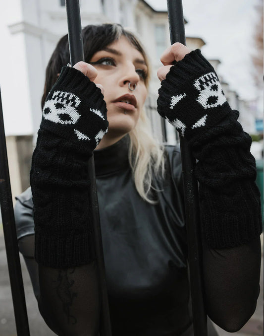 Pamela Mann Knitted Skull And Crossbones Fingerless Gloves