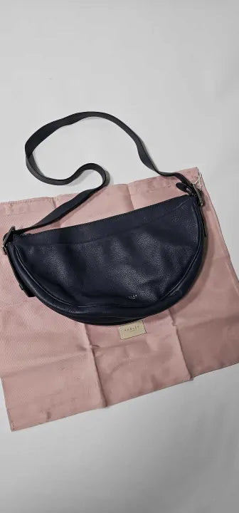 Ink Medium Ziptop Shoulder Size: