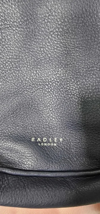 Ink Medium Ziptop Shoulder Size: