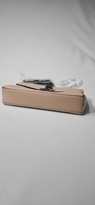 Dkny Elissa Leather Medium Shoulder Flap Size: Medium