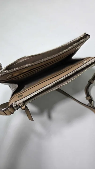 Dkny Bryant Park Top Zip Crossbody Size: Medium