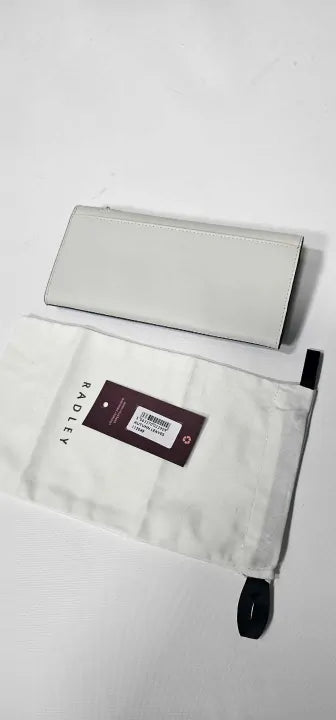 Autumn Leaves
Large Flapover Wallet Size: Large