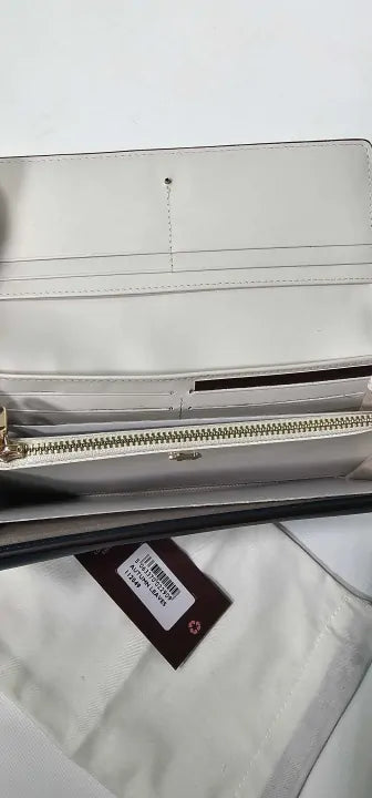 Autumn Leaves
Large Flapover Wallet Size: Large